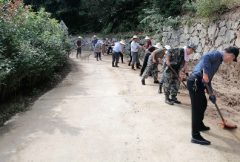 公車公司開展災(zāi)后重建志愿服務(wù)活動(dòng)